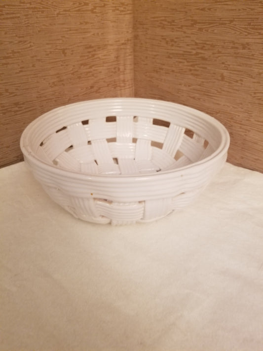 Slovenia white clay basket