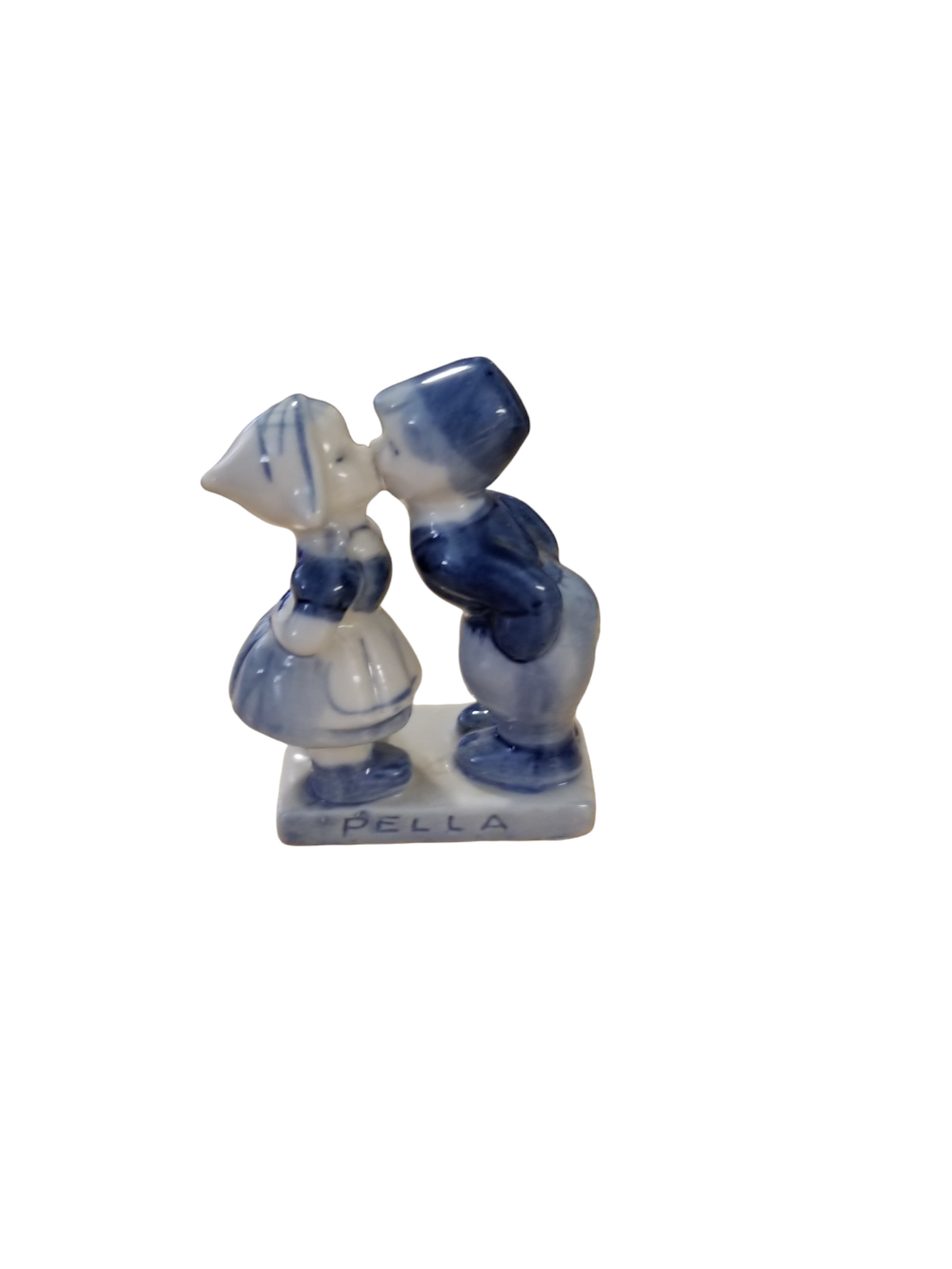 Ceramic Delft kissing figurine