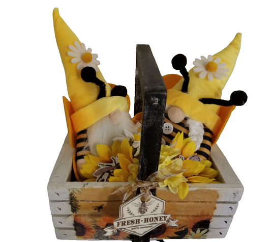 Bee basket with gnomes