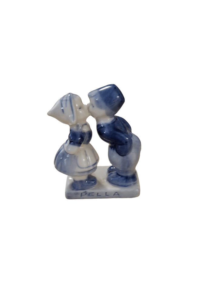 Ceramic Delft kissing figurine - The Creative Shed - The Creative Shed - Ceramic Delft kissing figurine - 