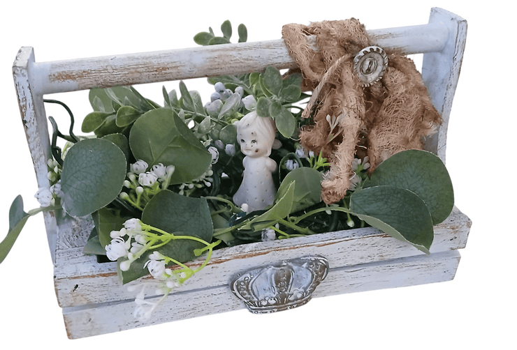 Crate with decor - The Creative Shed - The Creative Shed - Crate with decor - 