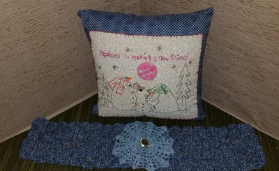 Hand stitched pillow and Yoyo runner - The Creative Shed -Hand-stitched Milie Kelso design pillow - 