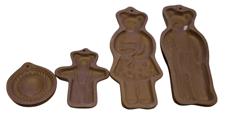 Terra Cotta Cookie Mold/4pc Bear Family - The Creative Shed - The Creative Shed - A set of four terracotta cookie molds in the shape of bears, with different designs including a bear family. They appear to be flat and meant for baking. - 