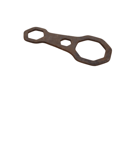 Vintage Iron Hubcap tool - The Creative Shed - The Creative Shed - Vintage Iron Hubcap tool - 