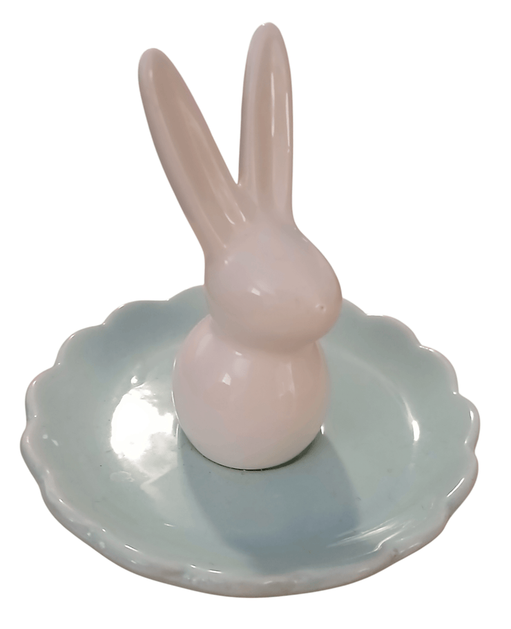 White bunny on a plat - The Creative Shed - The Creative Shed - White bunny on a plat - 